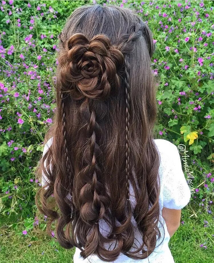 Прически на первое сентября на длинные Pin on Hairstyles Hair styles, Hair tutorial, Long hair styles