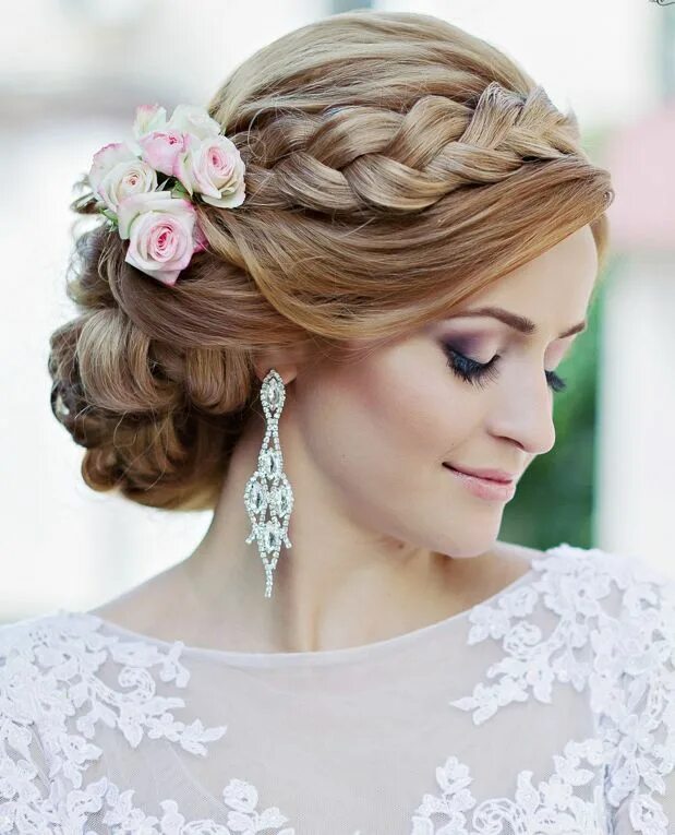 Прически на регистрацию фото Striking Wedding Hairstyles With Glam - MODwedding Summer wedding hairstyles, Lo