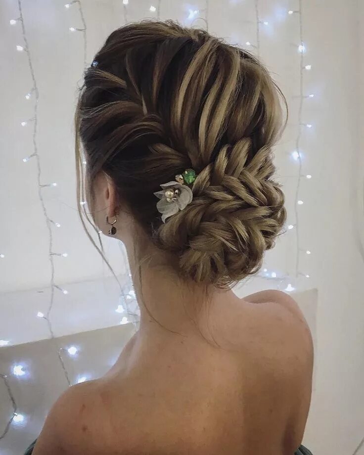 Прически на роспись 2024 55 Amazing updo hairstyles with the wow factor High bun hairstyles, Hair styles,