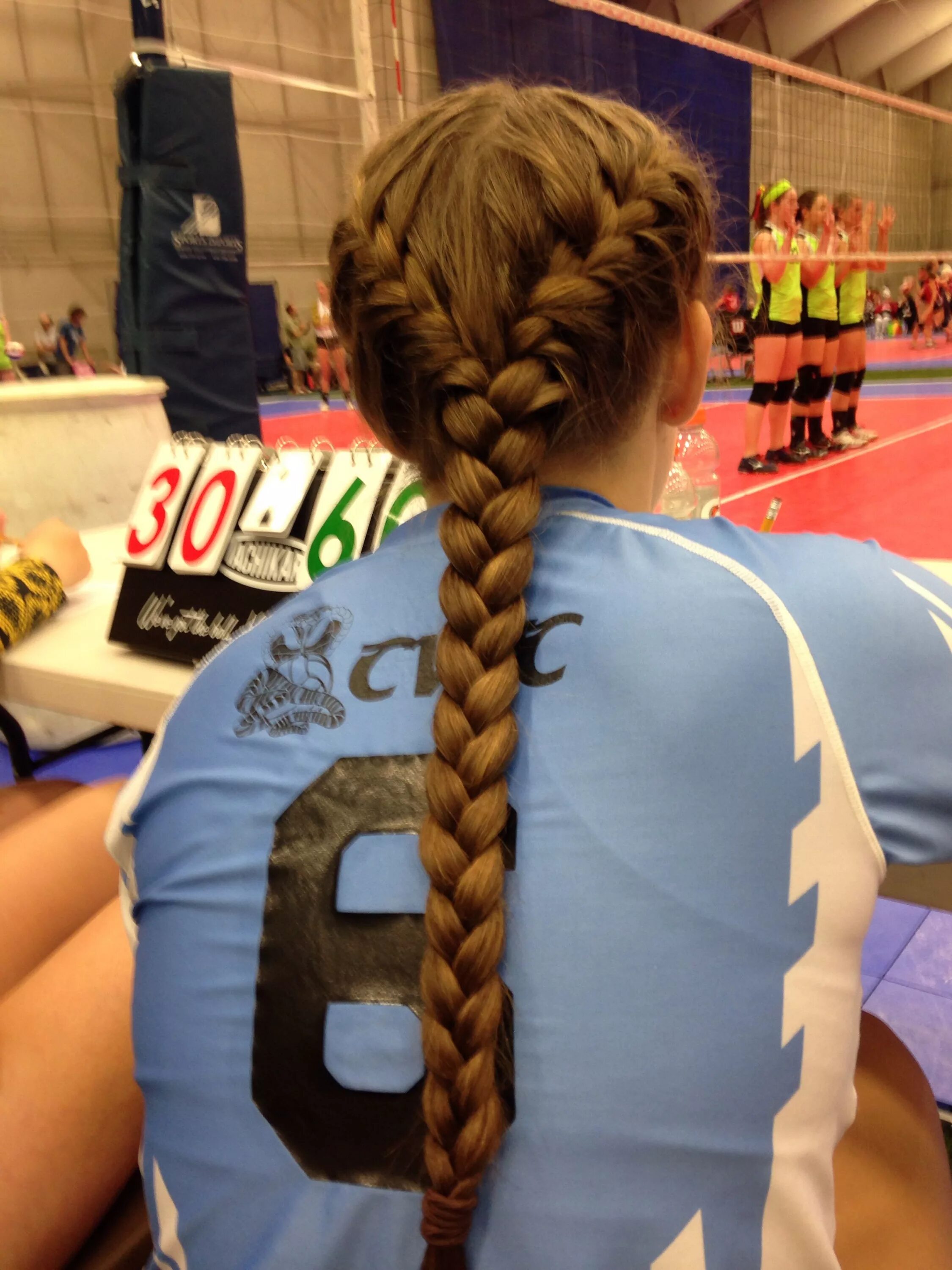 Прически на соревнования Volleyball hair Sporty hairstyles, Sports hairstyles, Volleyball hairstyles