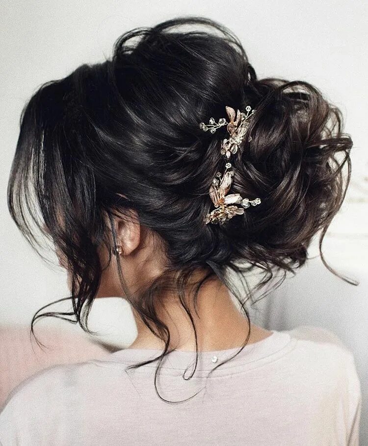 Прически на средние черные волосы Pin by Cheryl Yvonne on Weddings+ Long hair styles, Hair inspiration, Gold brida