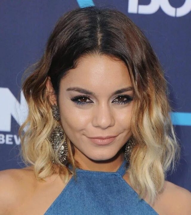 Прически на средние волосы амбре Der blonde Ombre Lob von Vanessa Hudgens Cutz Lob hairstyle, Ombre hair, Hair st