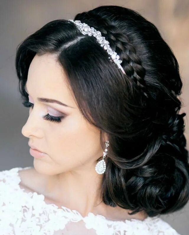 Прически на средние волосы диадема Image result for bridal straight hair half updos with veil and headband Wedding 