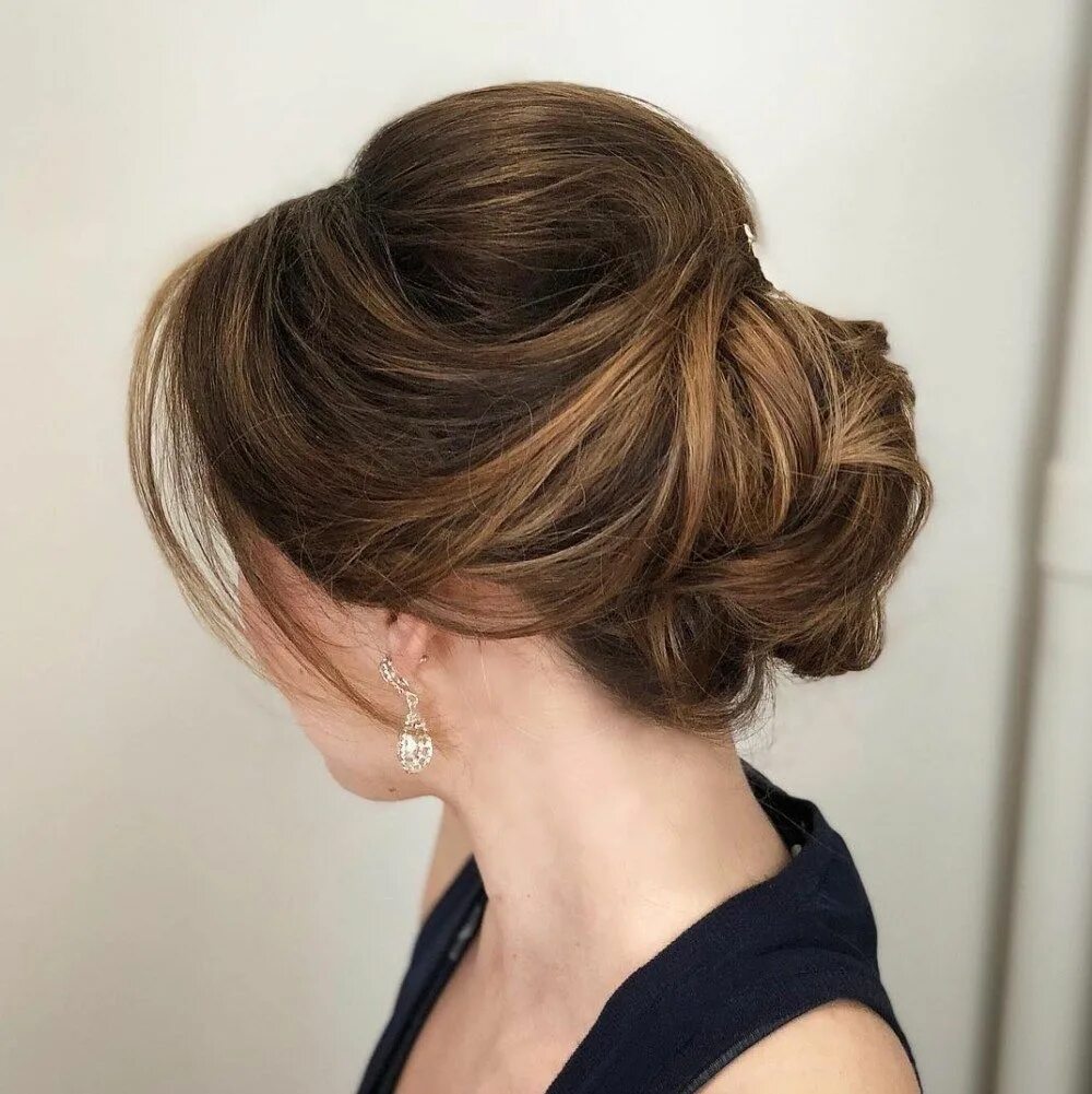 Прически на средние волосы для женщин 2024 60 Easy Updo Hairstyles for Medium Length Hair in 2024 Easy updo hairstyles, Med