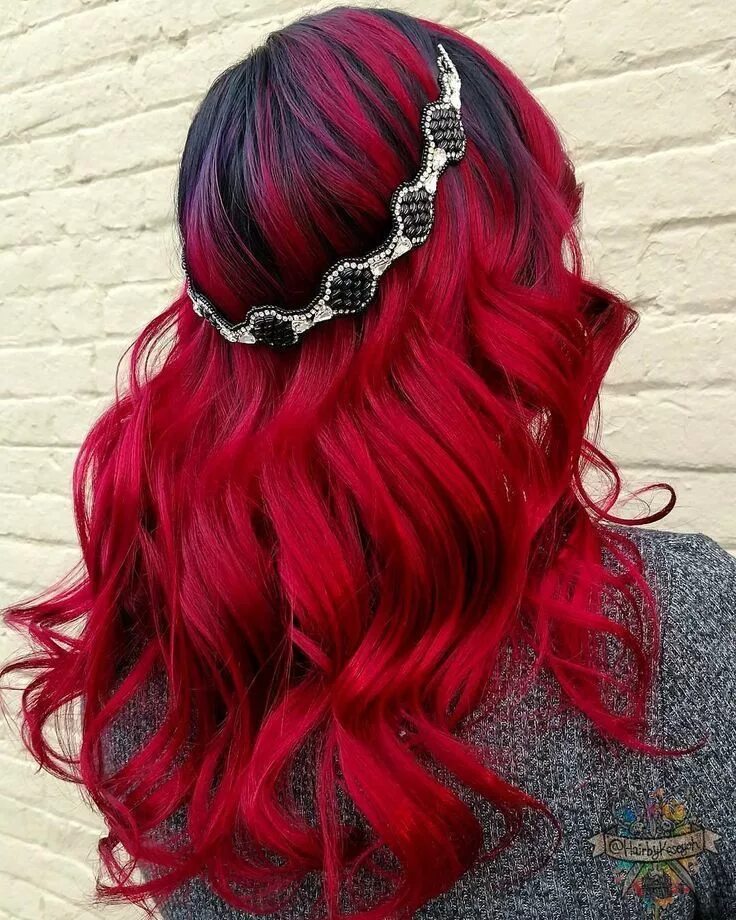 Прически на средние волосы красные волосы vibrant red hair color Hair dye colors, Red hair color, Dyed hair