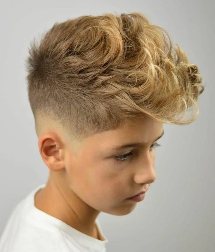 Прически на средние волосы мальчику 14 Pin on John haircuts in 2024 Kids hair cuts, Kids hairstyles, Boy haircuts long