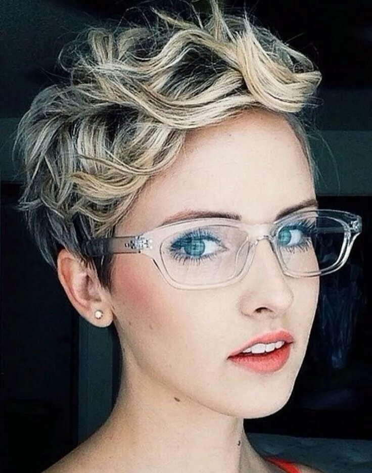 Прически на средние волосы очки Clear frames;) Long face hairstyles, Short hairstyles 2015, 2015 hairstyles