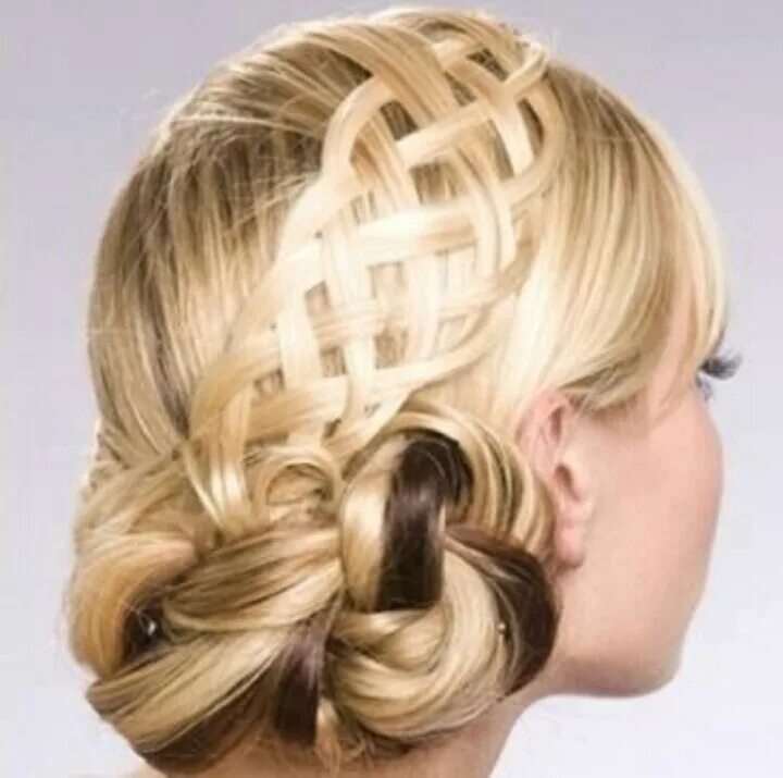 Прически на средние волосы с элементами Basket weaving updo Braided hairstyles updo, Cool hairstyles, Hair styles