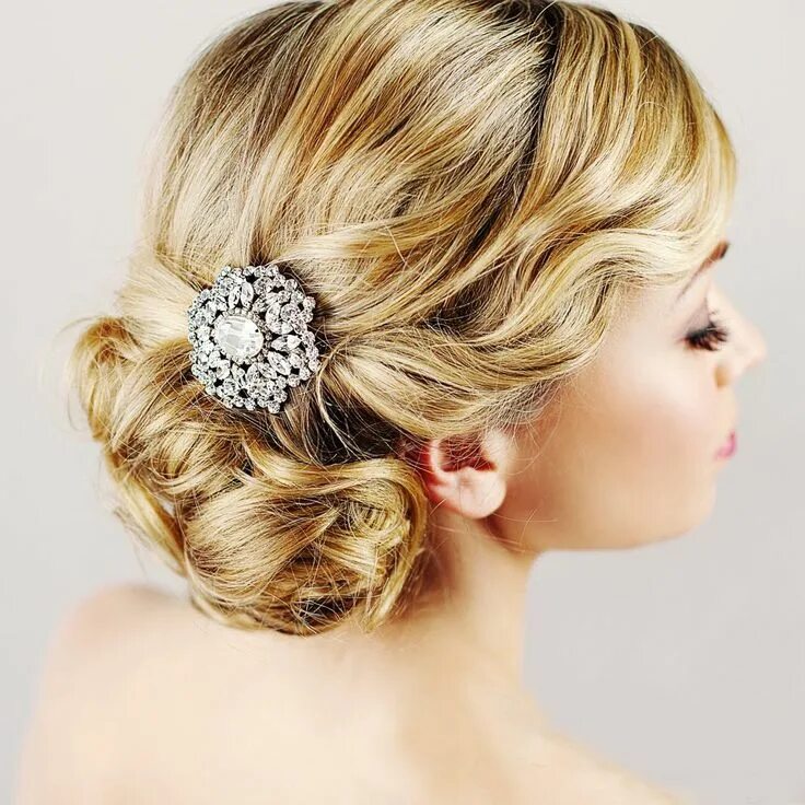 Прически на средние волосы с украшениями 20 Gorgeous Wedding Hairstyles From Pinterest Wedding hair accessories, Beautifu