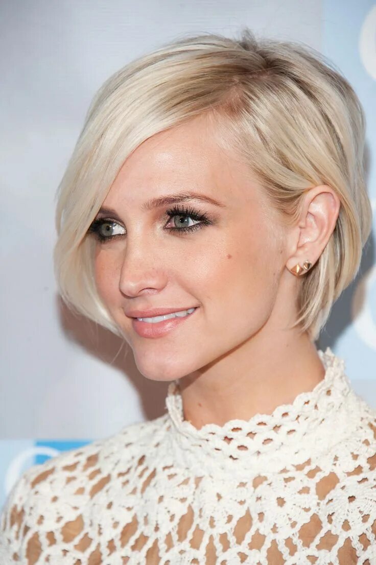 Прически на средние жидкие волосы ashlee simpson - Bing Images Short hair styles, Ashlee simpson, Short bob hairst