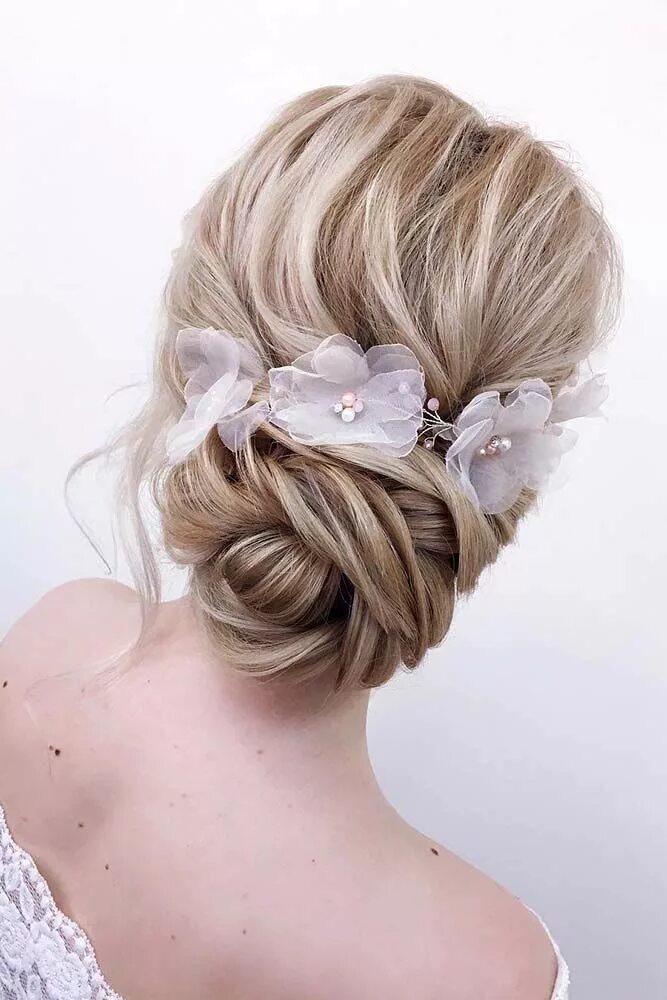 Прически на свадьбу 2024 30 Super Trendy Wedding Updos For Long Hair Wedding hairstyles updo, Hair vine w