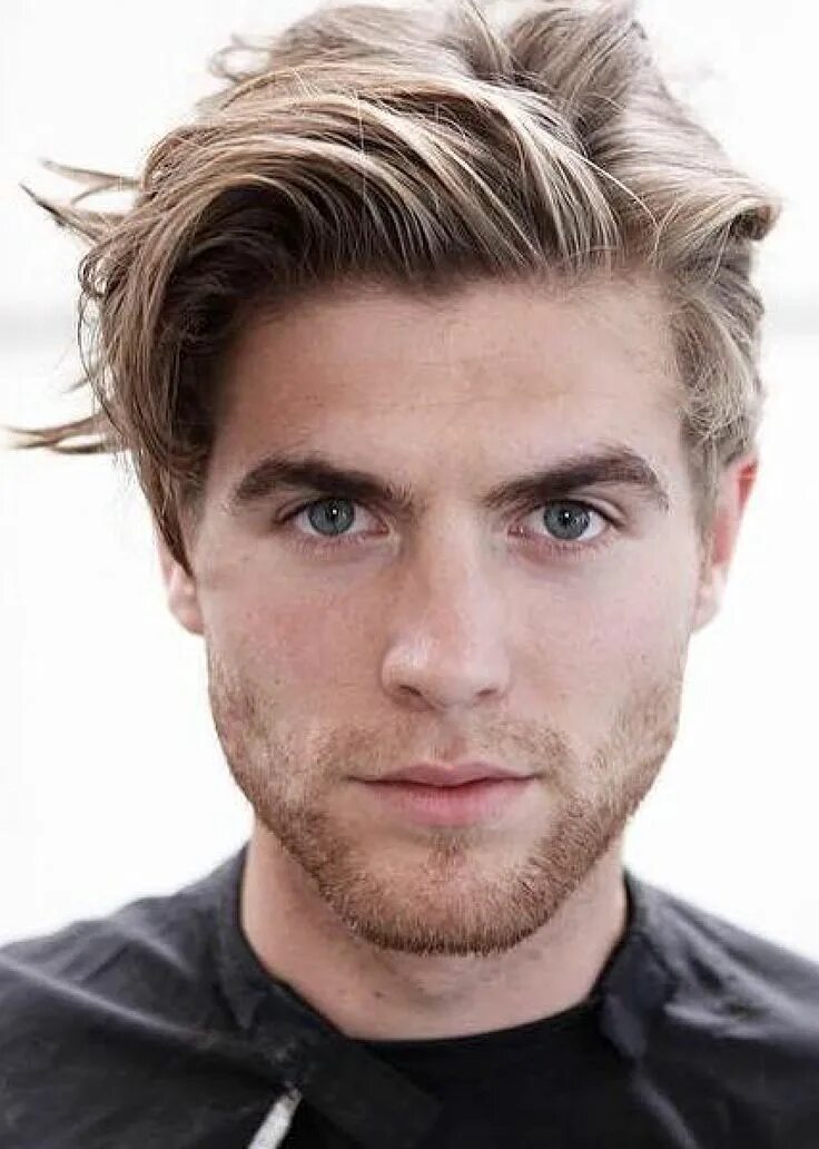 Прически на треугольное лицо мужские длинные волосы Hairstyles That Look Cool On Any Guy Mens medium length hairstyles, Mens hairsty