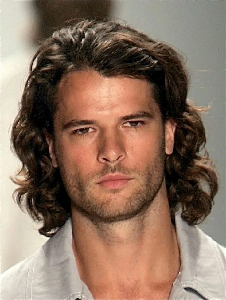 Прически на волнистые волосы средней длины мужские Very Long Hairstyles for Men: Long Hairstyles For Men With Wavy Hair 773x1024 Hi