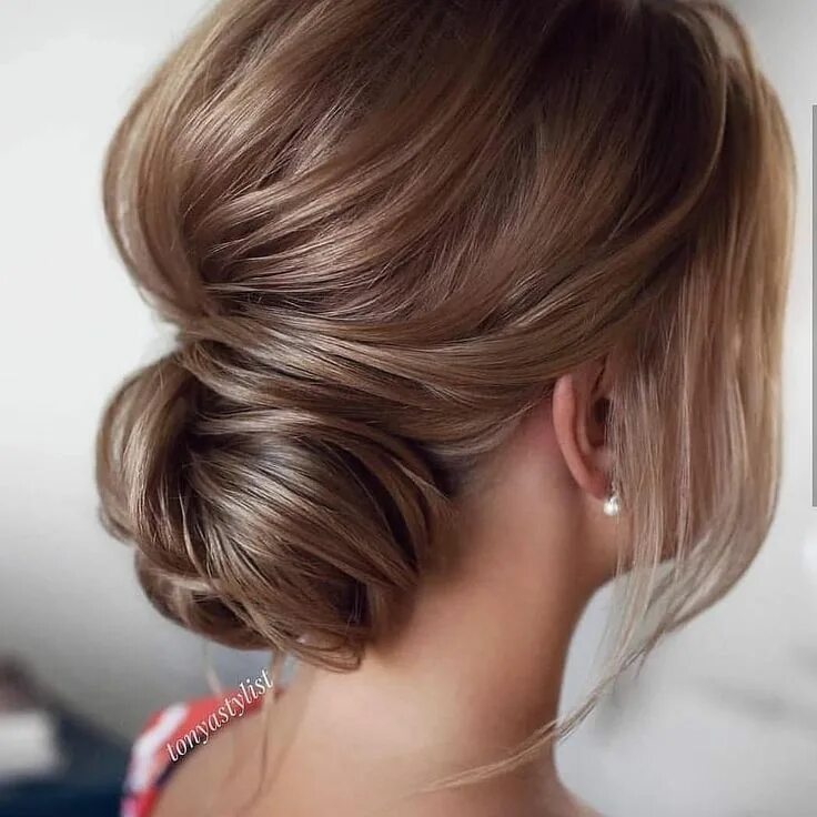 Прически на волосы средней длины 2024 60+ Hot Hairstyles for Spring & Summer Medium length hair styles, Hair styles, H