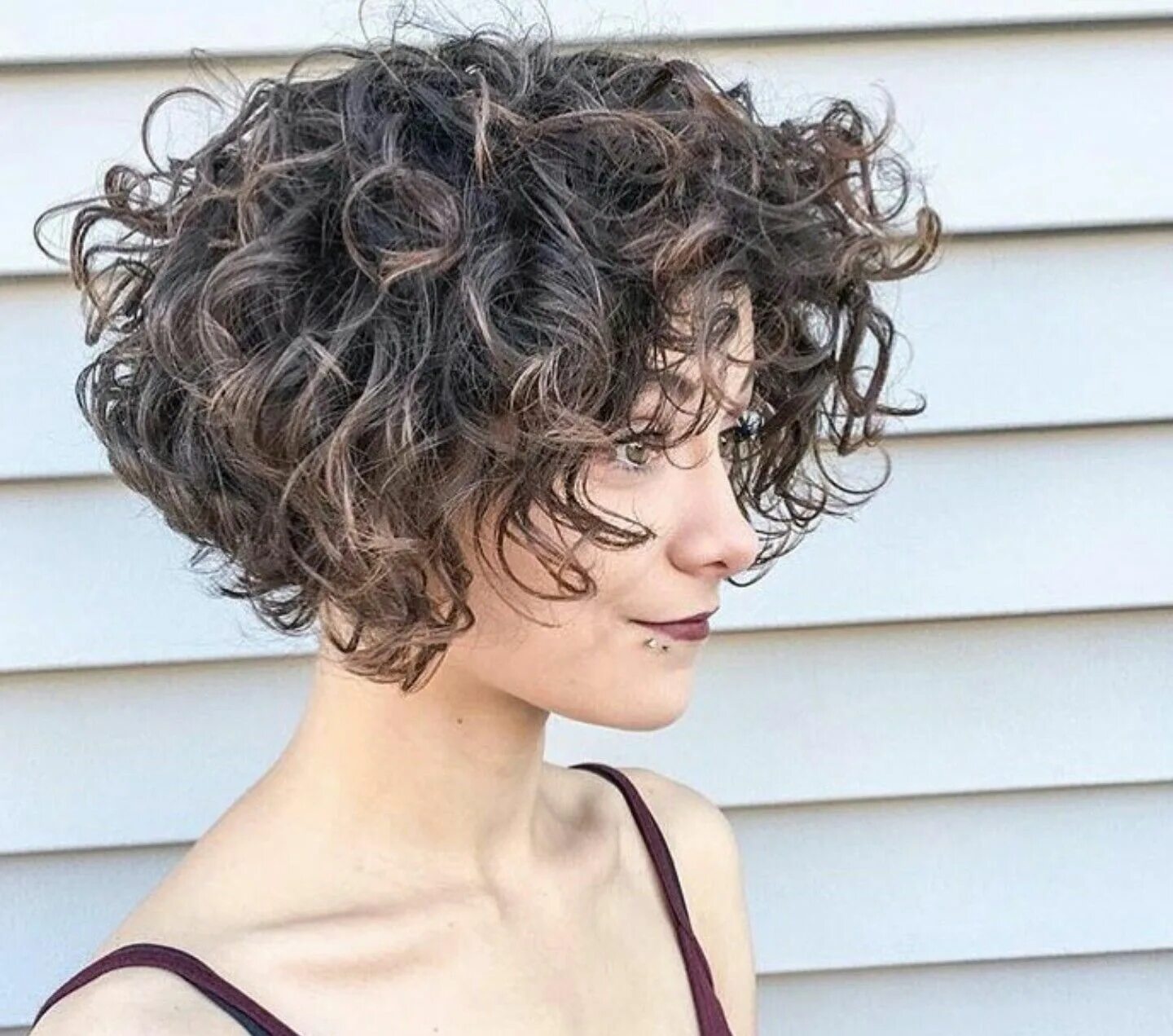 Прически на вьющиеся волосы для женщин Natural curls - @tatumneill on instagram Curly hair photos, Short curly bob hair