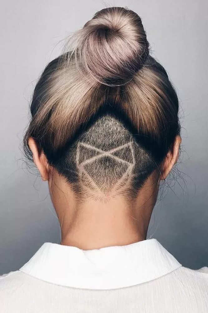 Прически на затылке фото Pin de Jennie Zander en Hair! Diseños de cabello rapado, Tatuajes de pelo, Cabel