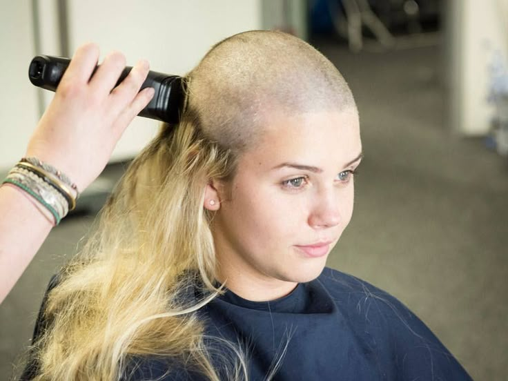 Прически налысо женское Pin on Buzz cut