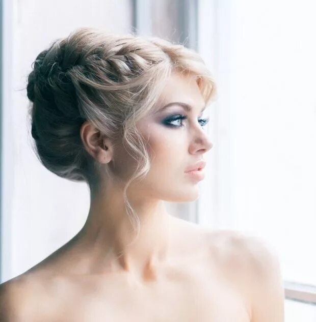 Прически наверх фото Hochsteckfrisur andere Seite Short wedding hair, Long hair styles, Wedding hairs