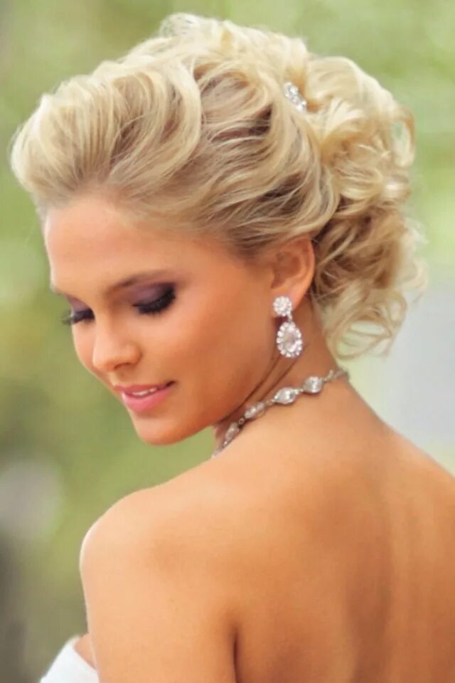 Прически наверх короткие Wedding hair Ball hairstyles, Wedding hairstyles bride, Wedding hair and makeup