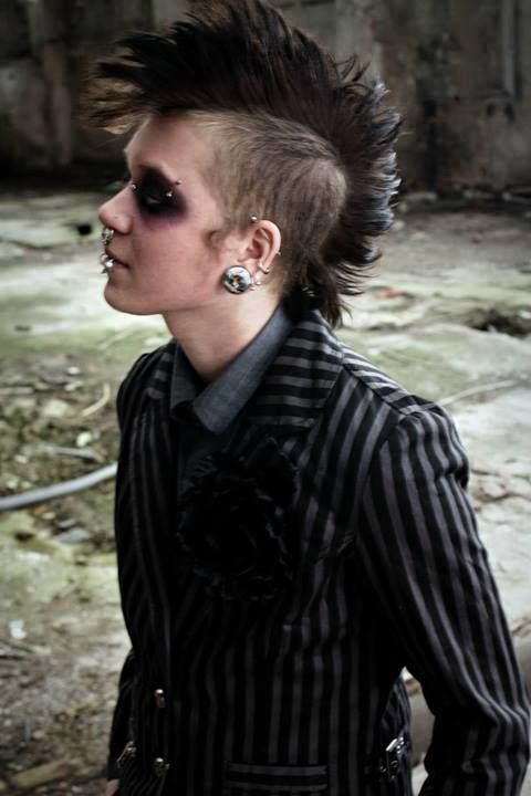 Прически нефоров мужские 2024 Pin on Super Juvie Game Punk hair, Goth guys, Hair styles