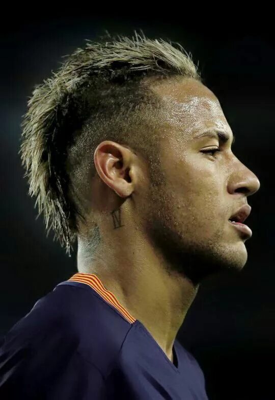 Прически неймара фото Pin by Sharmila Paramasivam on Ney mar Neymar jr hairstyle, Neymar jr, Neymar