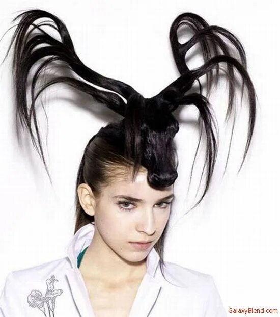 Прически очень from 8 Amazing Unbelievable Hairstyles http://magtrends.com/40-unbelievable-hair