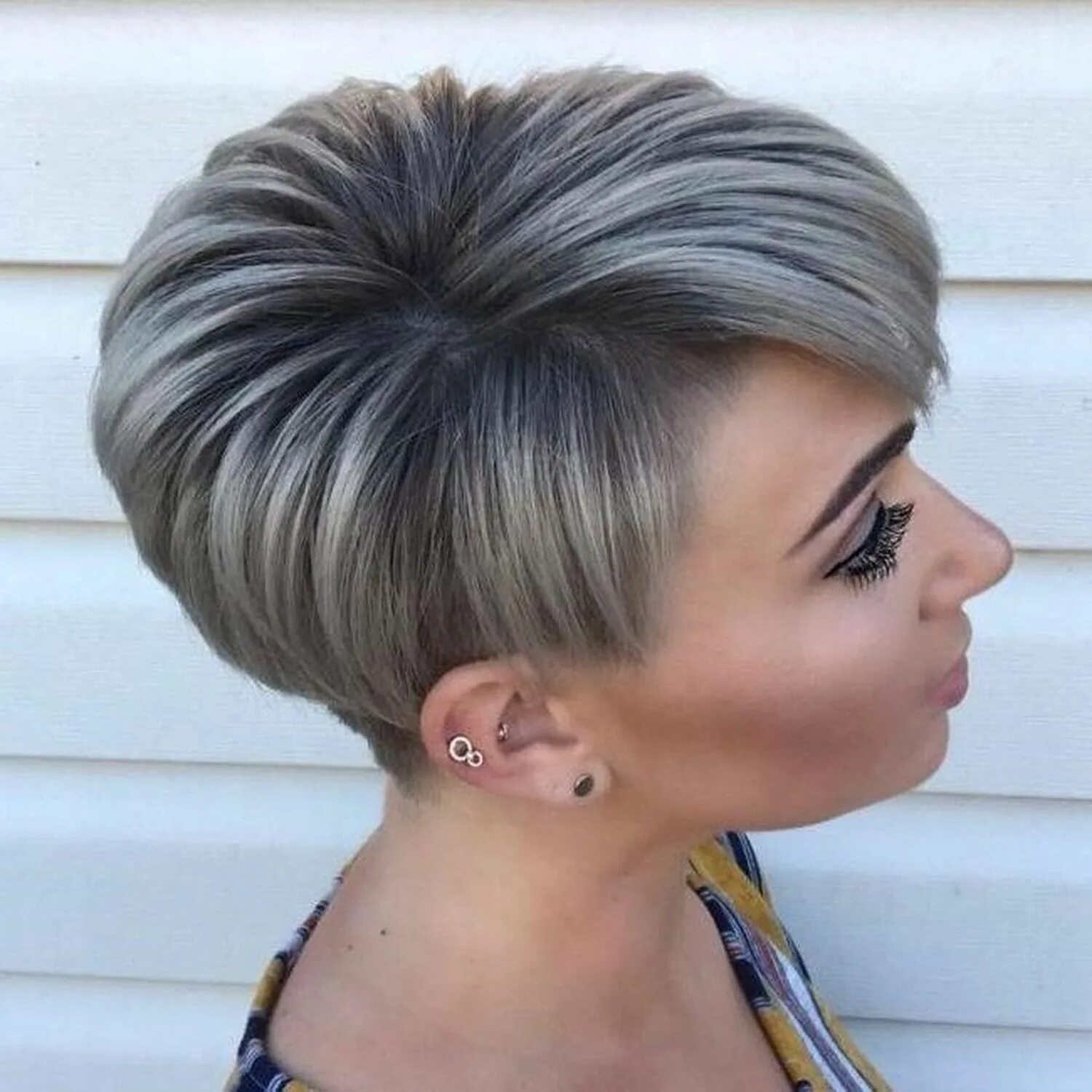 Прически окрашивание на короткие волосы a fresh, chic hairdo will accent the Lovely of any woman. Short hairstyles for t