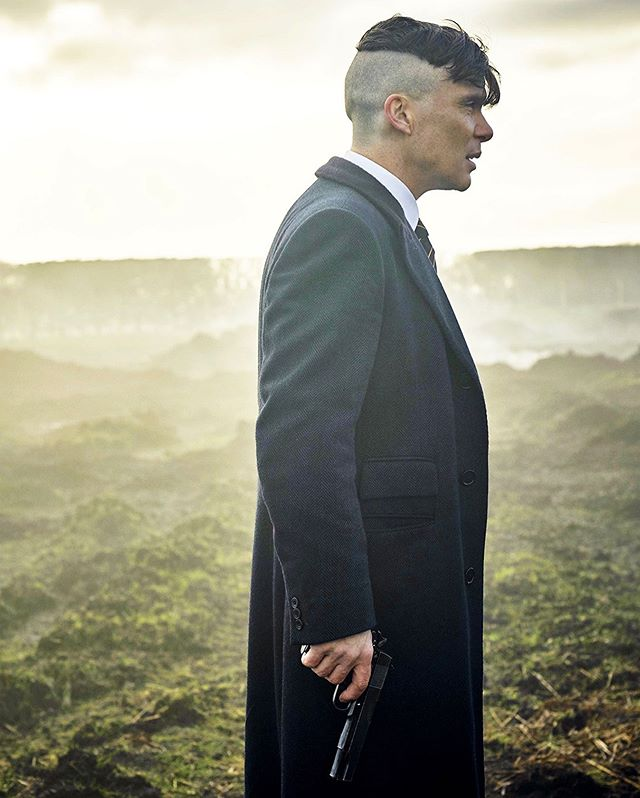 Прически острых козырьков мужские Cillian Murphy as Thomas Shelby in Peaky Blinders S5 ♾ in 2020 Peaky blinder hai