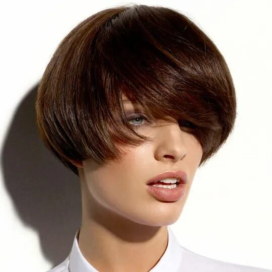 Прически паж женские фото Cheveux Marron Glacé coupe courte marron glac psychologies 540 X 540 pixels Chev