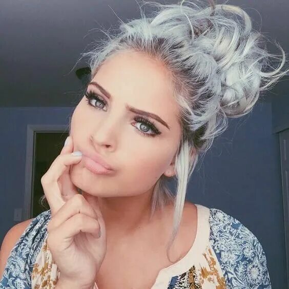 Прически пепельные женские 25 Silver Hair Color Looks that are Absolutely Gorgeous Silver hair color, Hair 