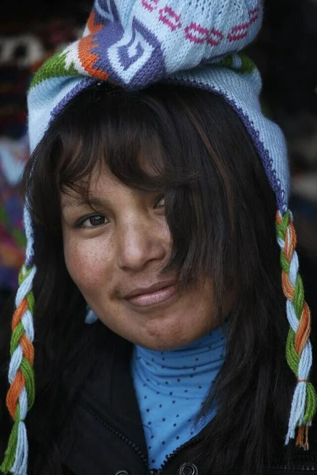 Прически перу File:Peruvian woman in hat smiling.jpg - Wikipedia