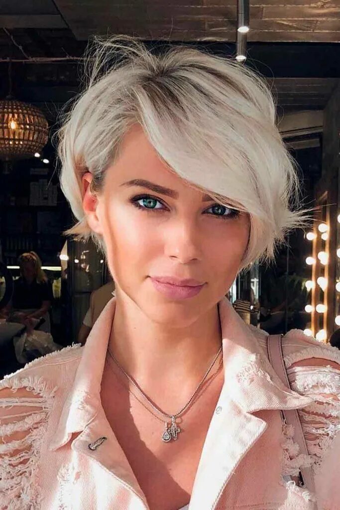 Прически пикси с длинной челкой 35 Biggest 2020 Haircut Trends Chic Pixie Cut Ideas Chic Academic Stylish short 