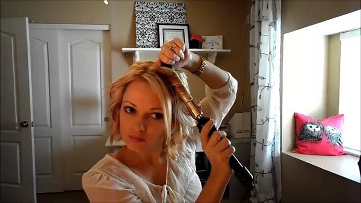 Прически плойкой фото Loose curls for short hair How to curl short hair, Loose curls hairstyles, Mediu