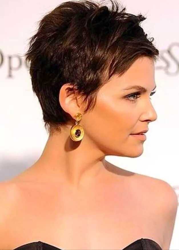 Прически под короткую стрижку Pin by Alexandra Catherine-Joan on Hair Celebrity pixie cut, Short hair cuts, Pi