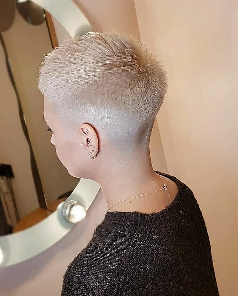 Прически под машинку женские Pin on hair Short hair styles, Very short hair, Super short hair