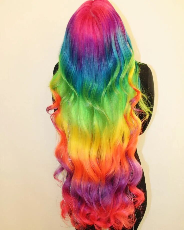 Прически покрашенные волосы #hair #haircolor #hairgoals #hairstyles Rainbow hair color, Cool hair color, Hid