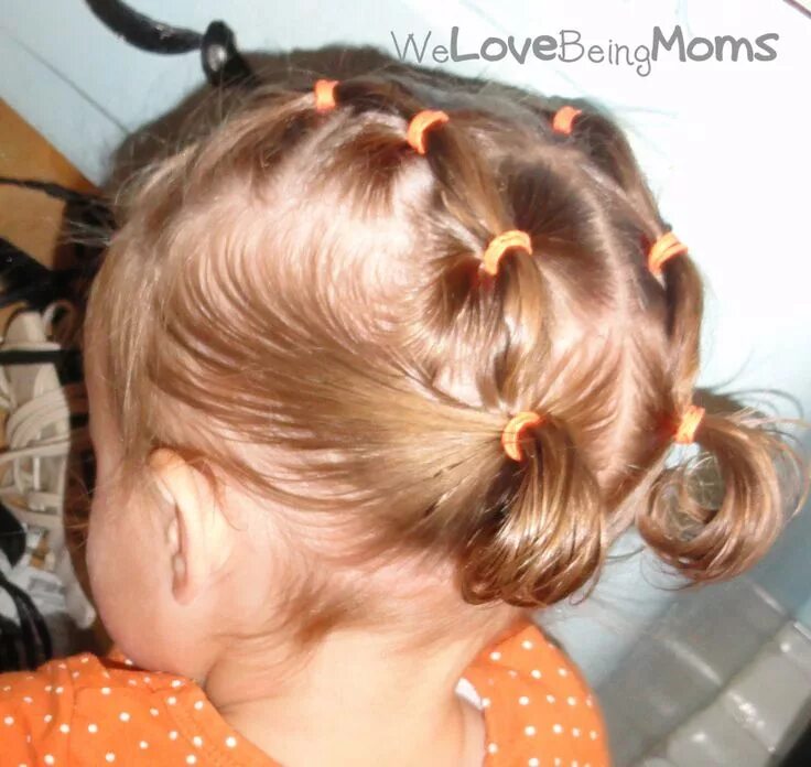 Прически ребенку на очень короткие волосы We Love Being Moms! Baby hairstyles, Toddler hair, Kids hairstyles