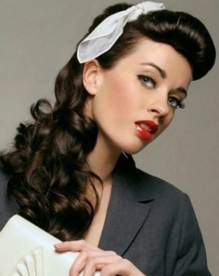 Прически ретро на средние Vintage Retro Hairstyles You Will Like To Adopt Retro in 2019 Vintage hairstyles