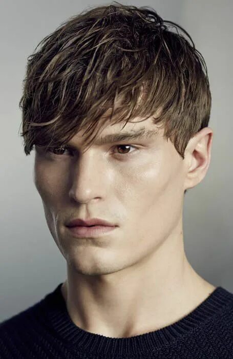 Прически с челкой на лбу мужские 25 Stylish Fringe Haircuts for Men Fringe haircut, Side fringe hairstyles, Short