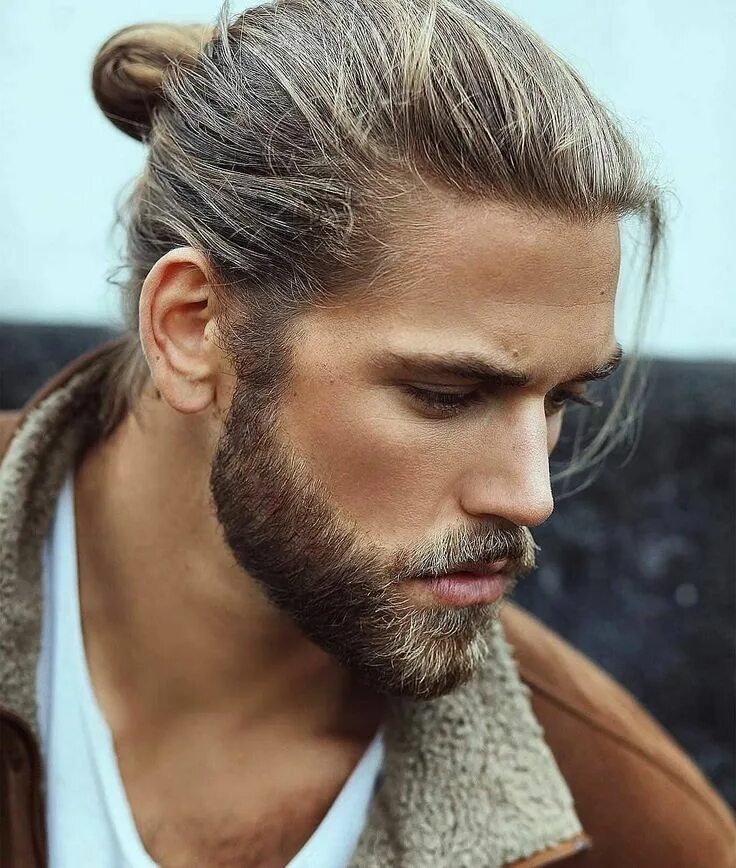 Прически с длинной бородой How do you like his style? Mens hairstyles, Beard styles, Beard grooming