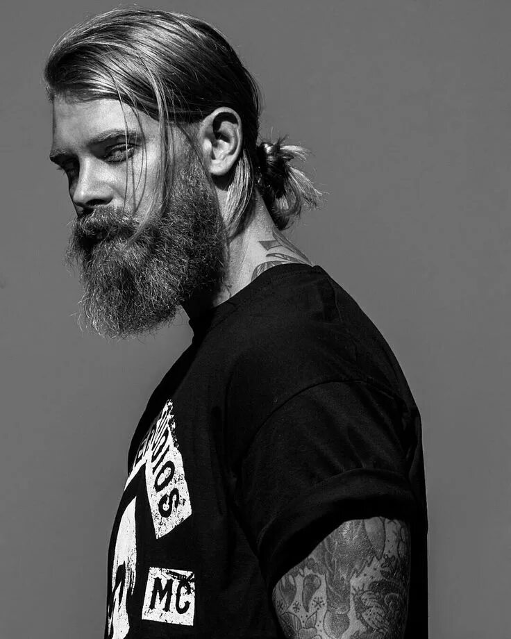 Прически с длинной бородой Pin by Deara Zijmers on Men with Beard, Bun, and Tattoo ❤ ❤ ❤ Mens hairstyles, L