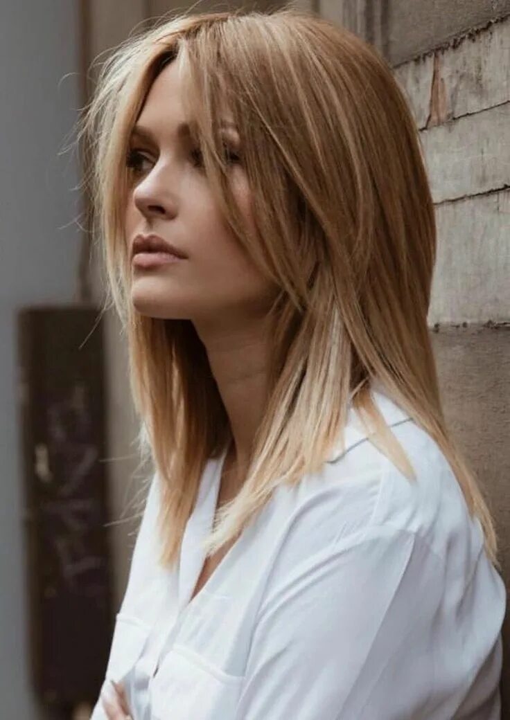 Прически с длинной челкой женские фото Pin on Hair ideas!! :) Long hair styles, Medium hair styles, Long layered hair