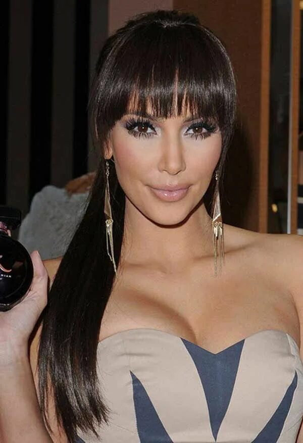 Прически с длинной прямой челкой Kim Kardashian Hairstyles - Hairstyles Kim kardashian hair, Hairstyles with bang