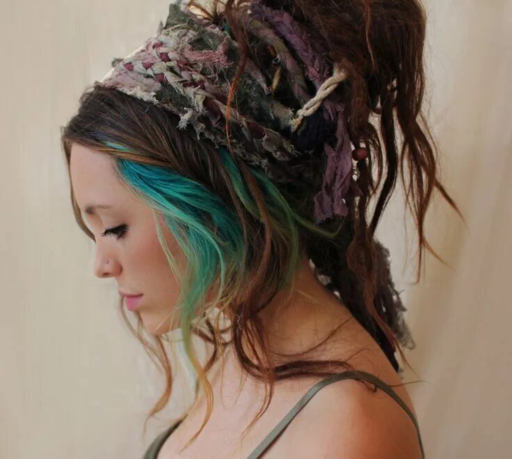 Прически с дредами женские Related image Renn Faire Hippie hair, Hair styles, Dread hairstyles