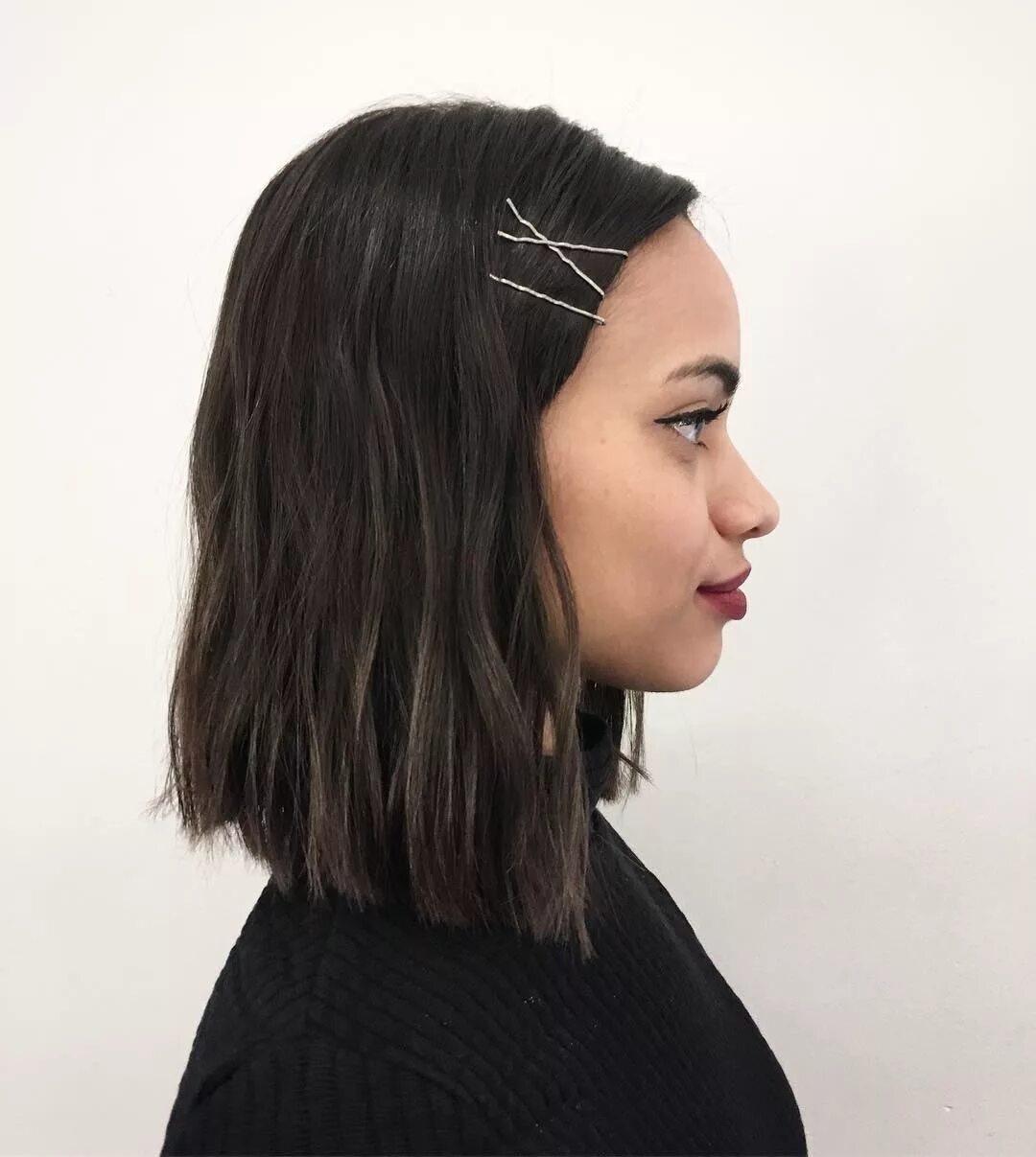 Прически с невидимками на средние 25 Ways You've Never Thought to Wear Bobby Pins Thick hair styles, Long hair sty