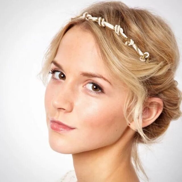 Прически с ободком для женщин Hairband Hairstyles - ideas for a festive and everyday hair accessories #accesso