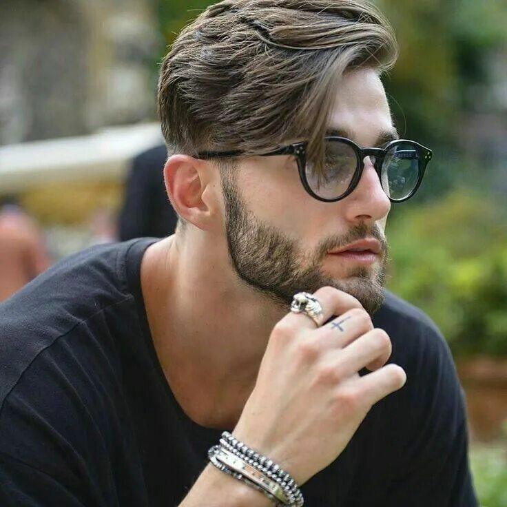 Прически с очками фото Hairstyle Men haircut styles, Gents hair style, Haircuts for men