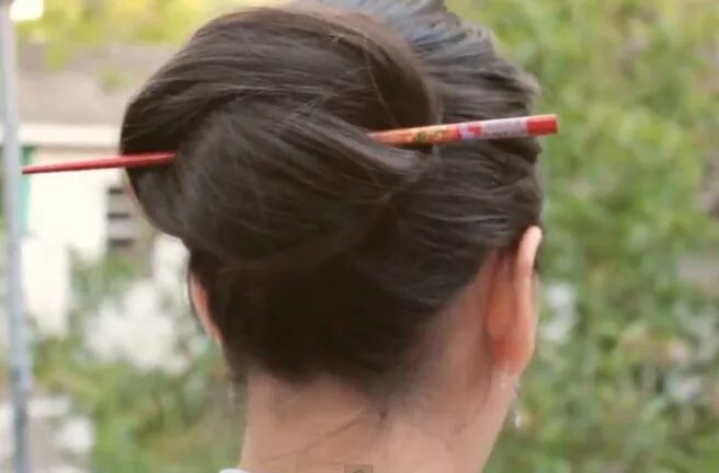 Прически с палочками на короткие волосы Chopstick Bun ❤ (click to watch how to video) #hair #hairstyle #updo Long hair s