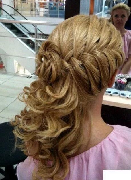 Прически с плетением на длинные волосы Neueste Frisur für die Hochzeit #frisur #hochzeit #neueste Prom hairstyles for l