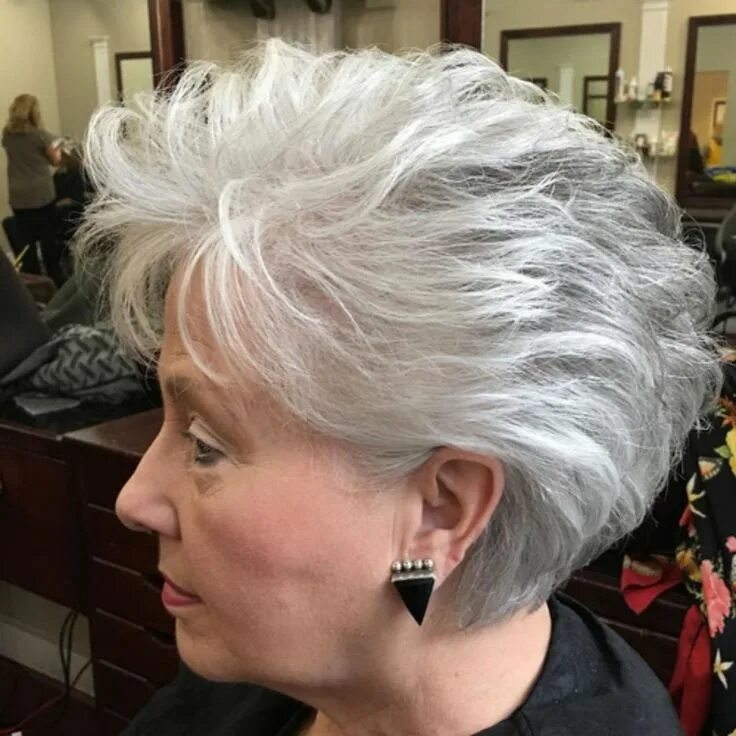 Прически с седыми волосами для женщин фото White and Gray Ombre Gorgeous gray hair, Older women hairstyles, Hair styles